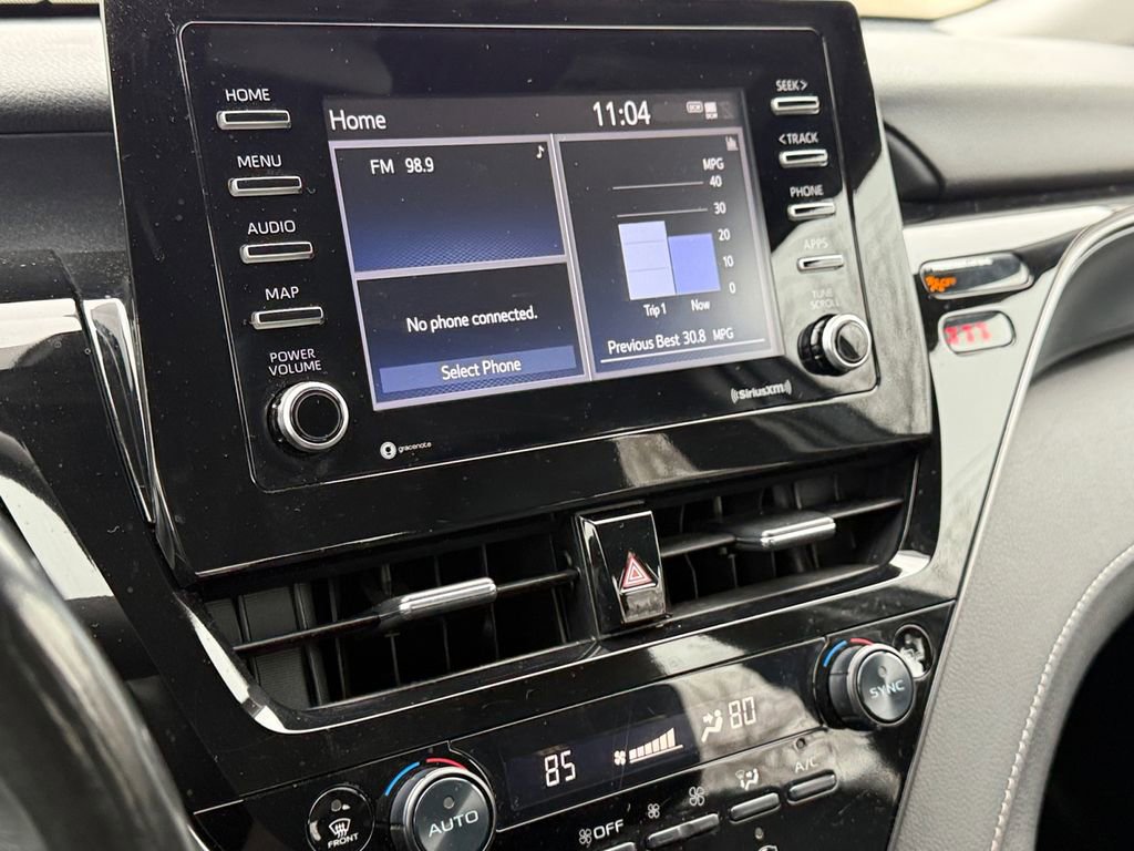 Used 2024 Toyota Camry SE image 30