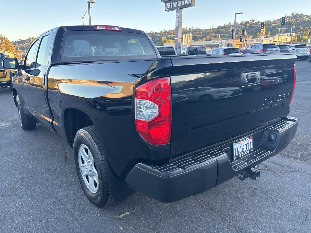 Used 2017 Toyota Tundra SR image 9