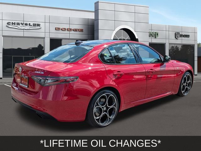 Used 2024 Alfa Romeo Giulia Ti image 3