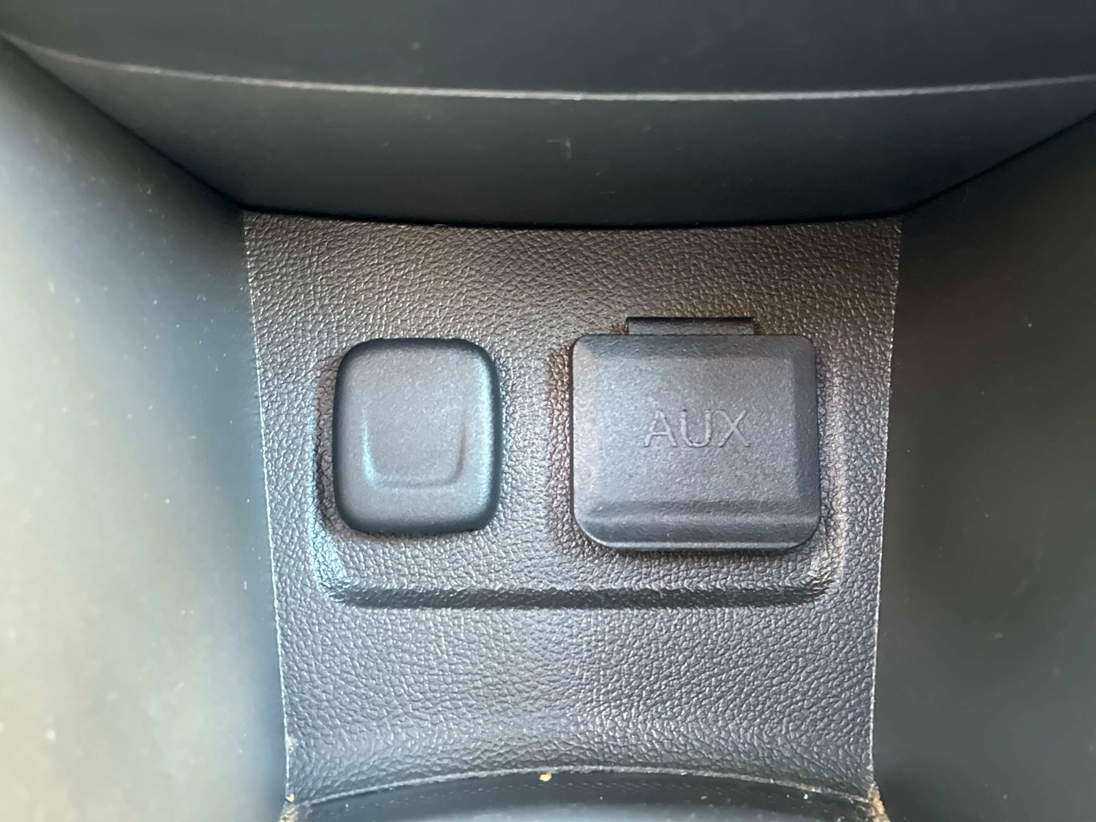 Used 2016 Buick Encore Convenience AWD/4WD image 28