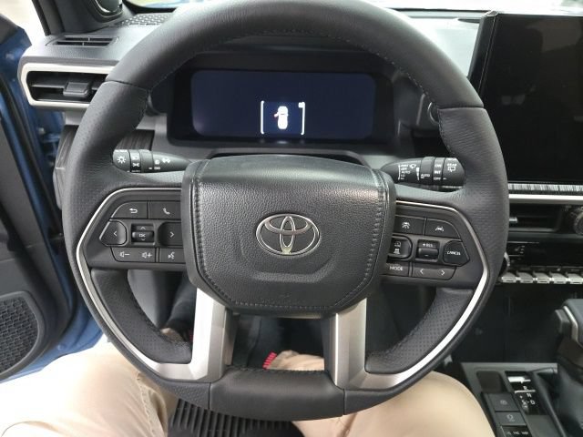 New 2026 Toyota 4Runner Platinum AWD/4WD image 34