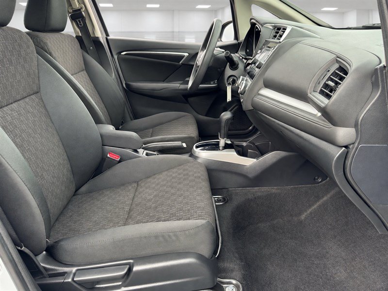 Used 2017 Honda Fit LX image 21