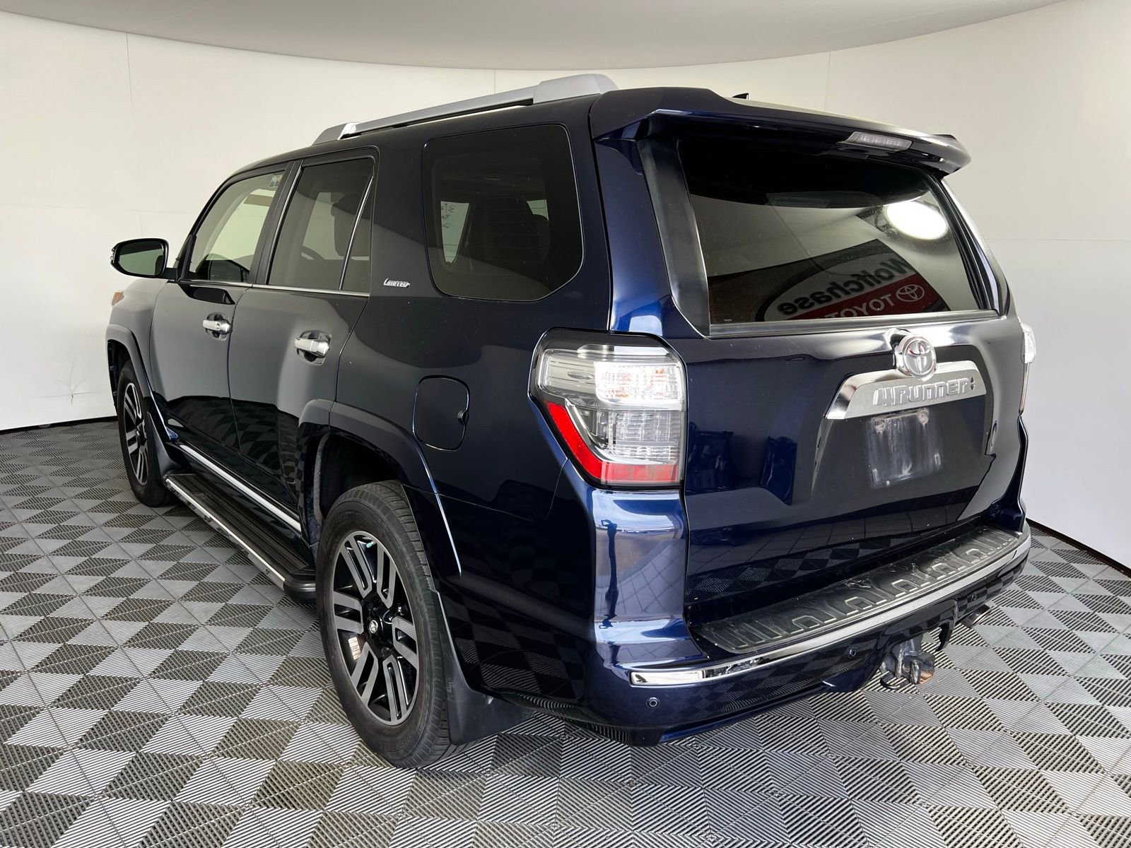 Used 2017 Toyota 4Runner Limited w/ Convenience Package image 7