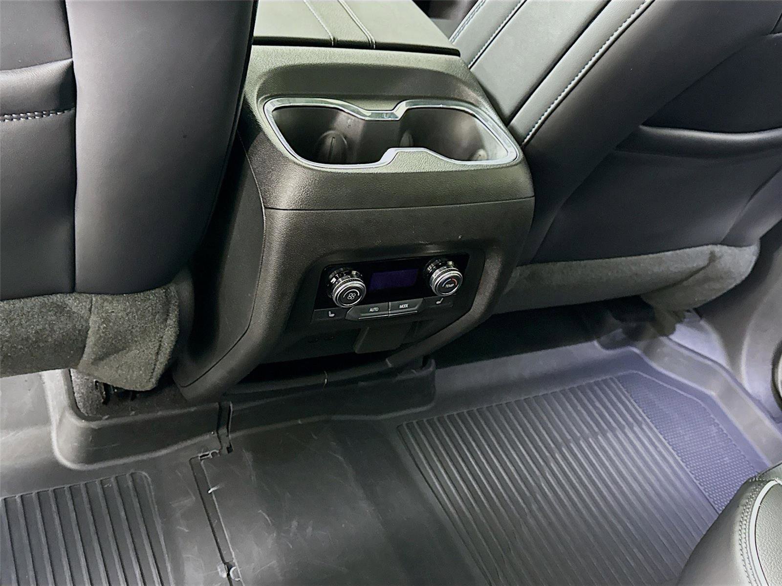 Used 2025 GMC Acadia Denali w/ Super Cruise Package image 20