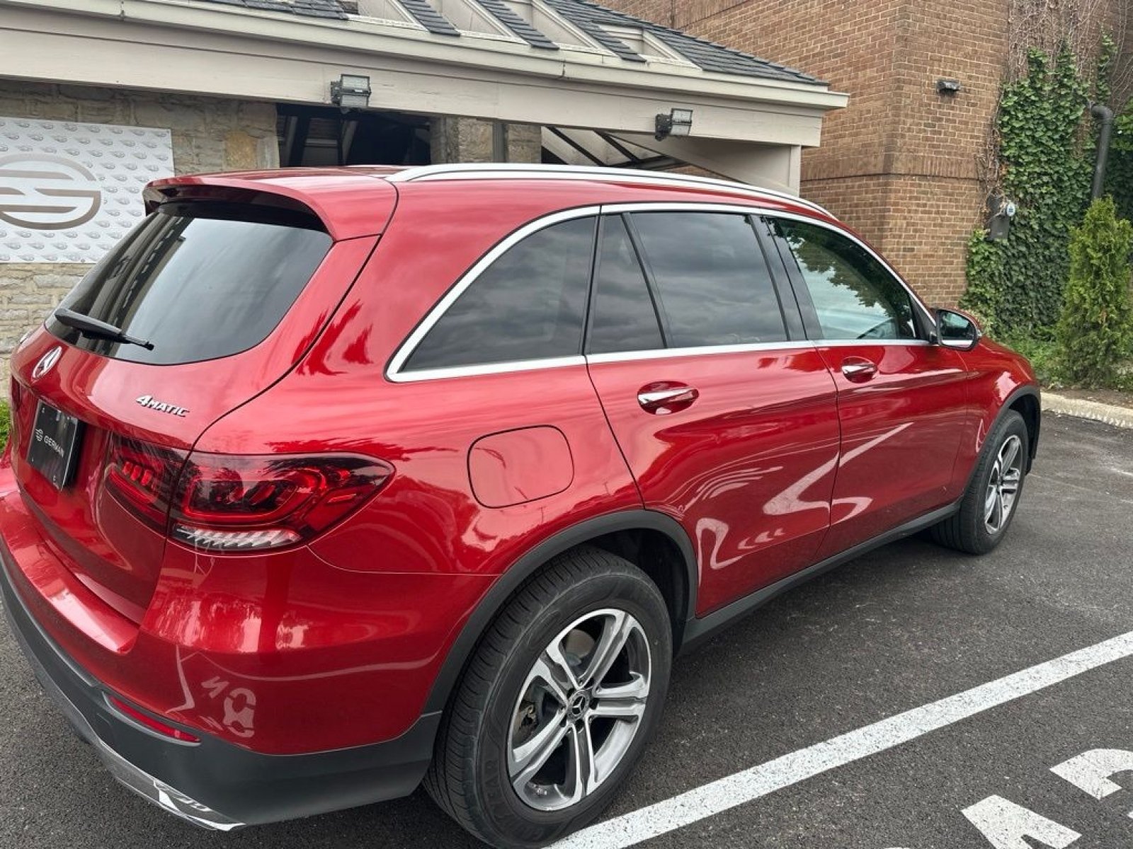 Used 2020 Mercedes-Benz GLC 300 4MATIC image 7