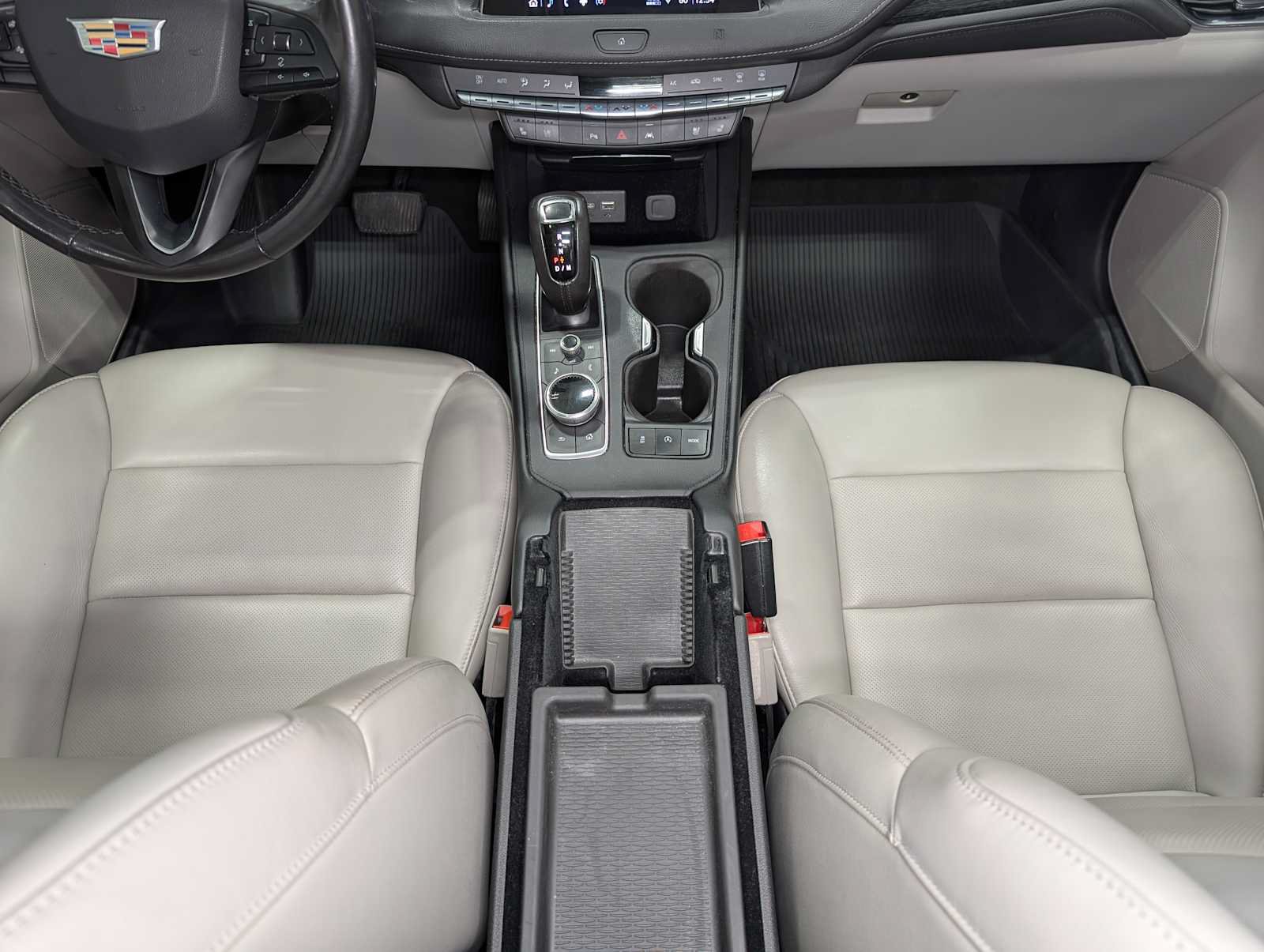 Used 2019 Cadillac XT4 Premium Luxury AWD/4WD image 20