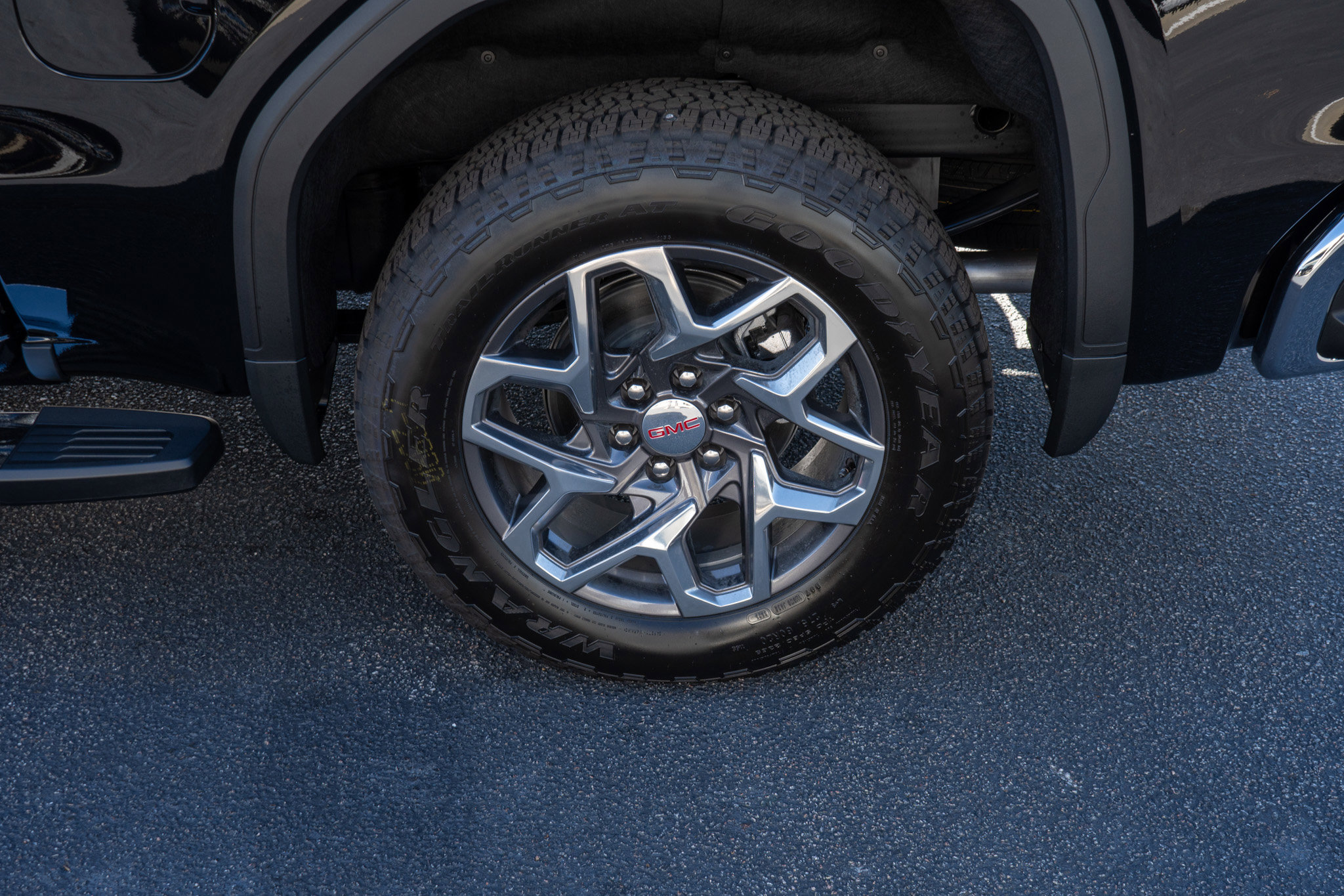 New 2026 GMC Sierra 1500 SLT w/ SLT Premium Plus Package image 9