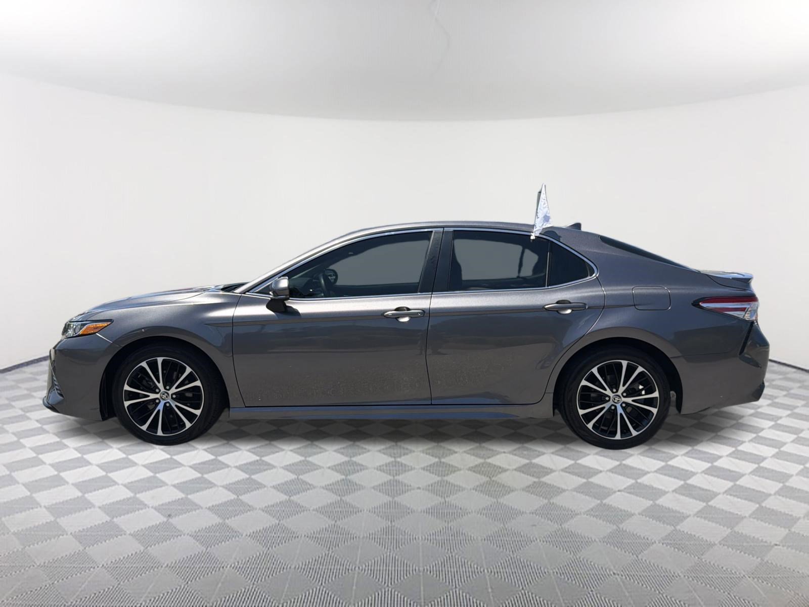 Certified 2020 Toyota Camry SE w/ Convenience Package FWD image 14