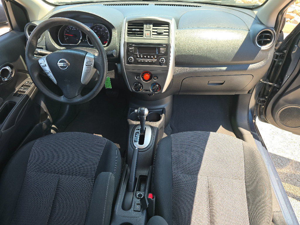 Used 2015 Nissan Versa SV FWD image 16