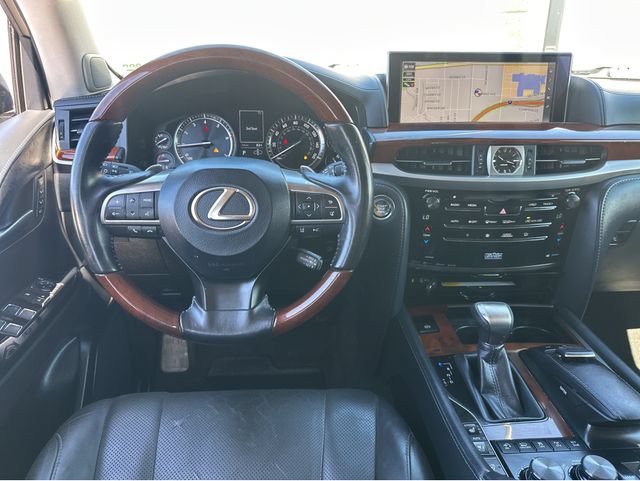Used 2019 Lexus LX 570 4WD w/ Luxury Package image 12