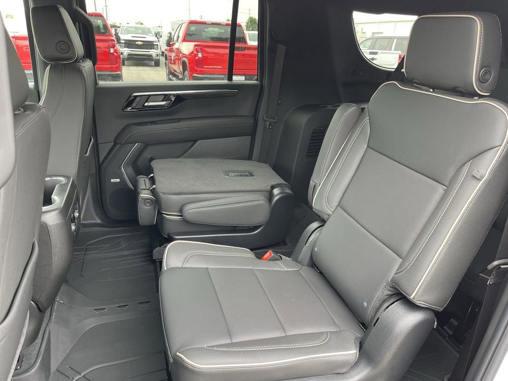New 2026 Chevrolet Suburban Premier w/ Sun And Tow Package AWD/4WD image 23