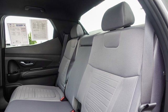 Used 2024 Hyundai Santa Cruz SE image 11