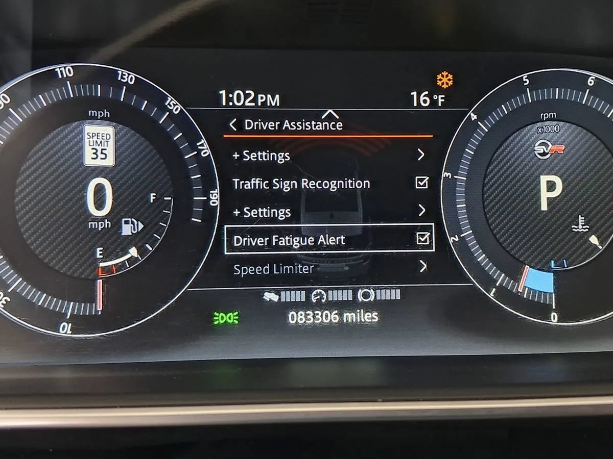 Used 2017 Land Rover Range Rover Sport SVR AWD/4WD image 18