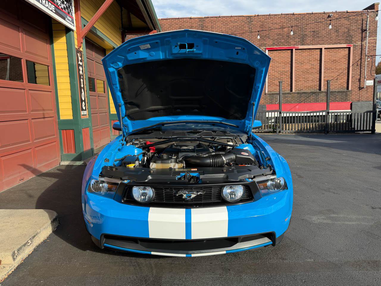 Used 2011 Ford Mustang GT Premium w/ 401A Rapid Spec Order Code RWD image 24