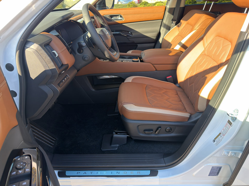 New 2026 Nissan Pathfinder Platinum image 16