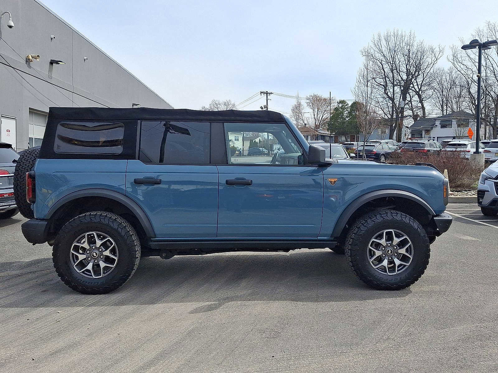 Used 2021 Ford Bronco Badlands image 26