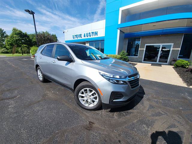 Used 2024 Chevrolet Equinox LS w/ LS Convenience Package FWD image 1