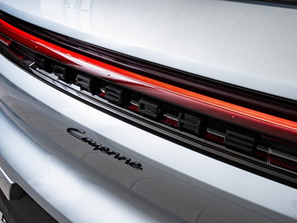 New 2026 Porsche Cayenne image 19