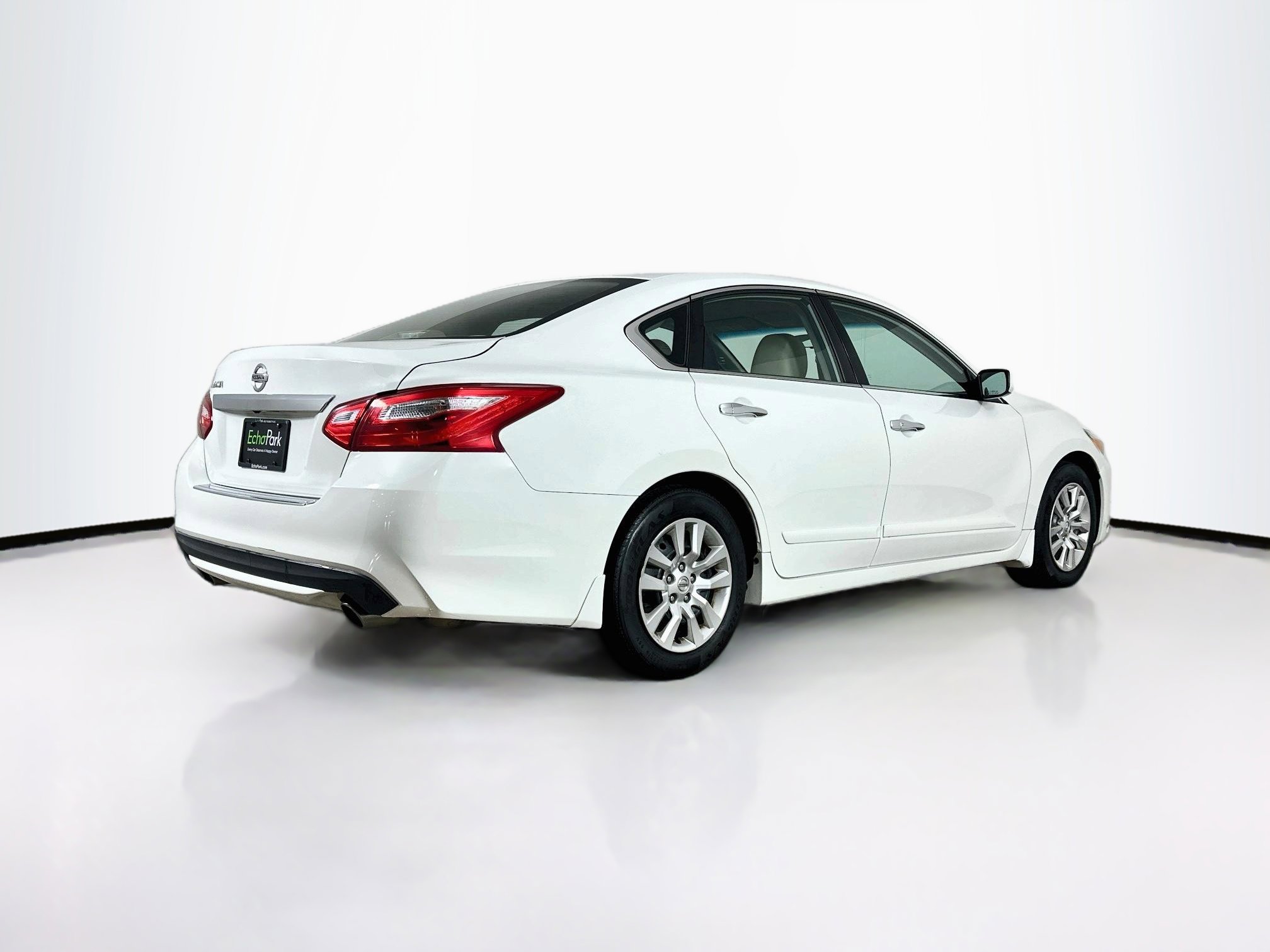 Used 2017 Nissan Altima 2.5 S w/ Power Driver Seat Package FWD image 9