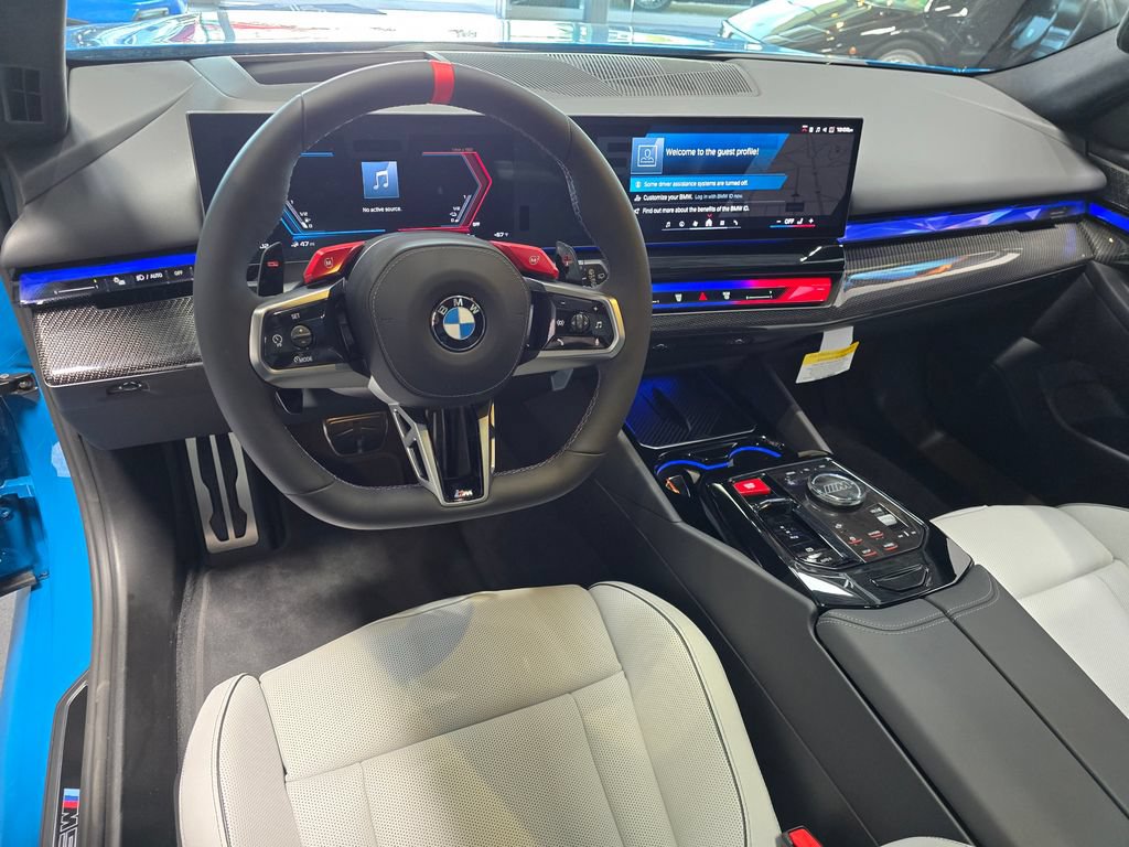 Used 2026 BMW M5 Touring AWD/4WD image 16