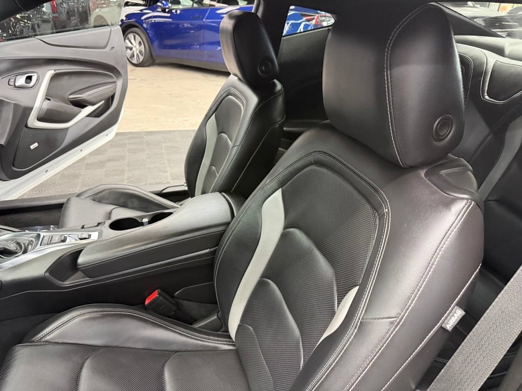 Used 2022 Chevrolet Camaro LT w/ RS Package RWD image 33