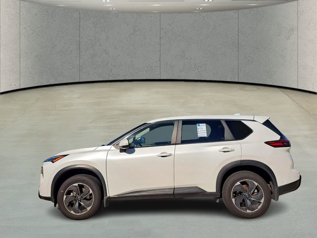 Used 2024 Nissan Rogue SV image 8