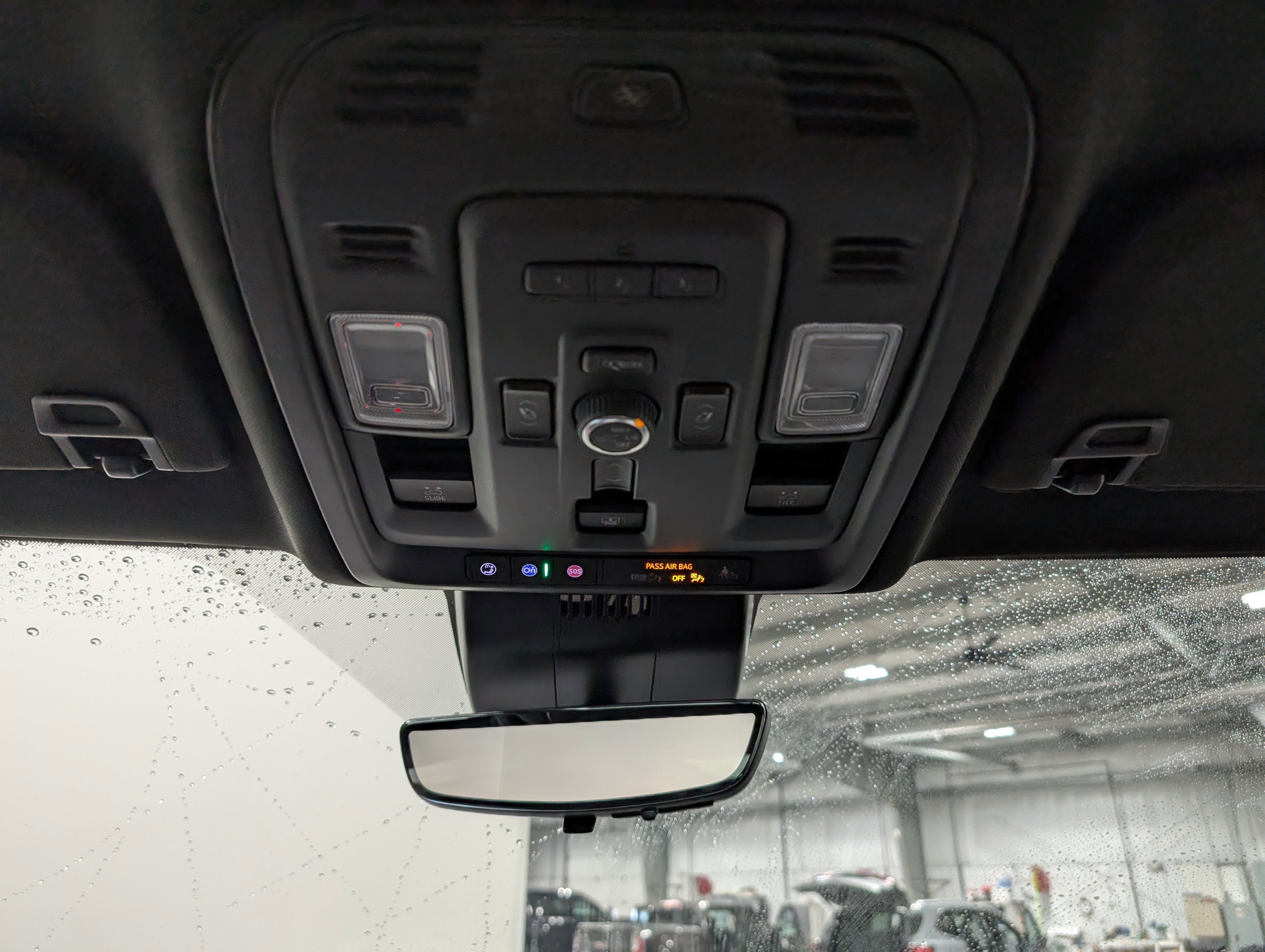 Used 2023 GMC Yukon XL Denali w/ Advanced Technology Package AWD/4WD image 29