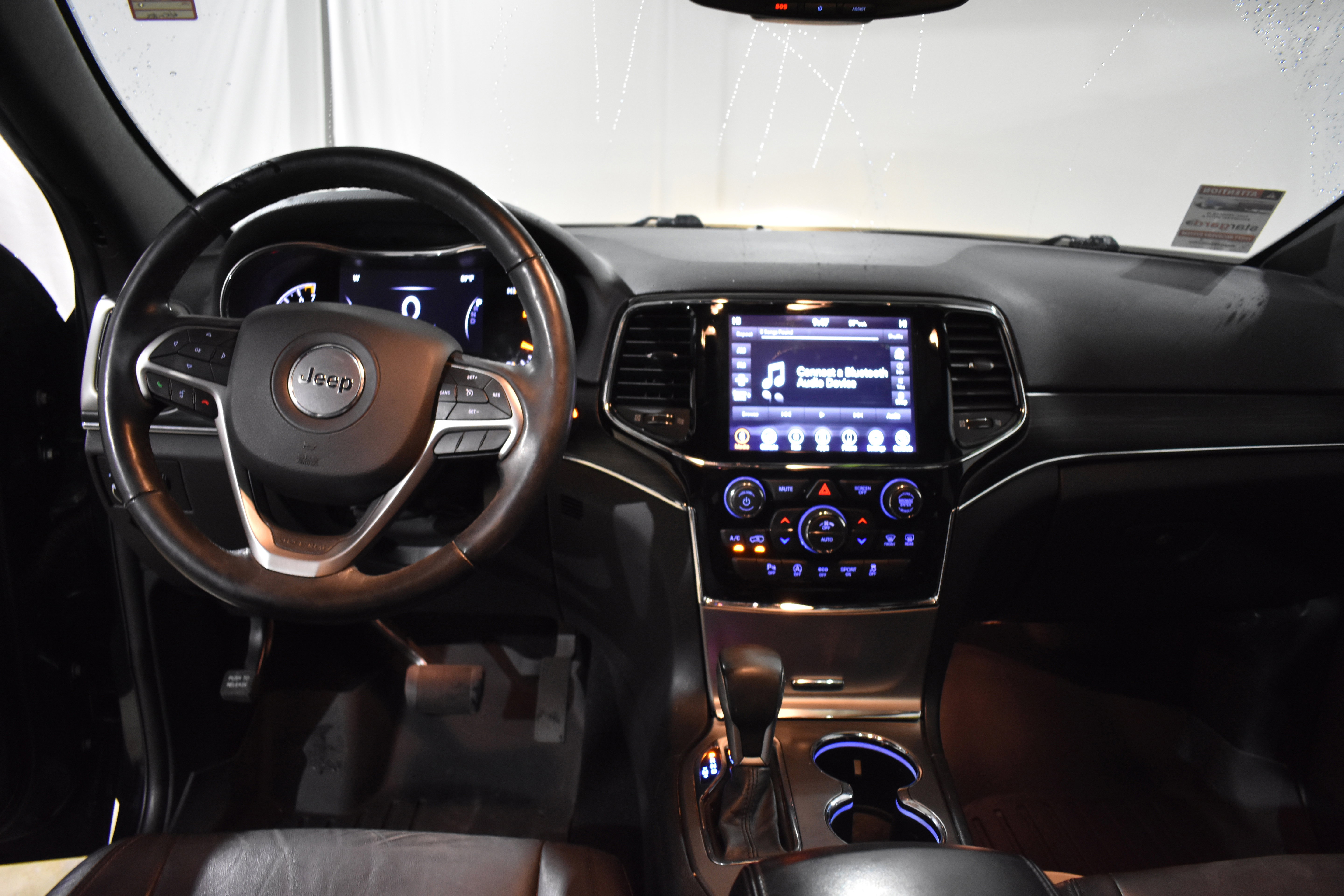 Used 2020 Jeep Grand Cherokee Limited w/ Trailer Tow Group IV image 31