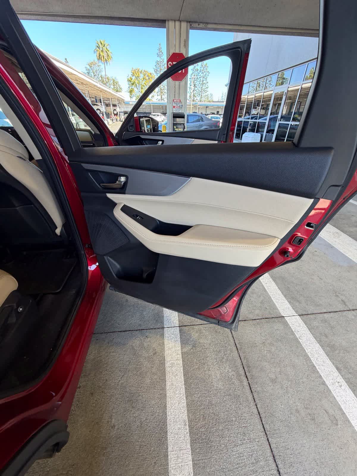 Used 2024 Acura MDX FWD image 17