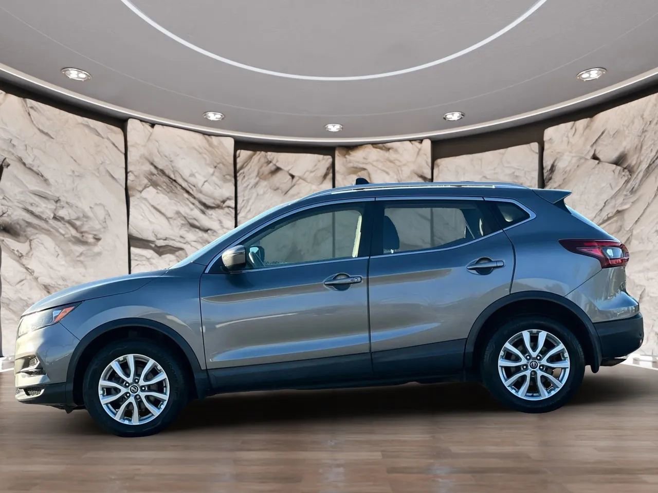 Used 2020 Nissan Rogue Sport SV image 10
