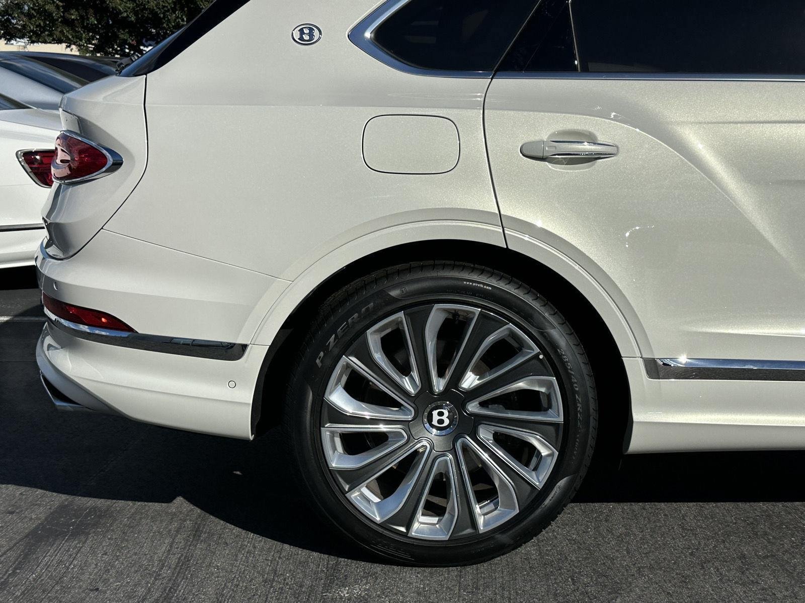New 2026 Bentley Bentayga Extended Wheelbase AWD/4WD image 60