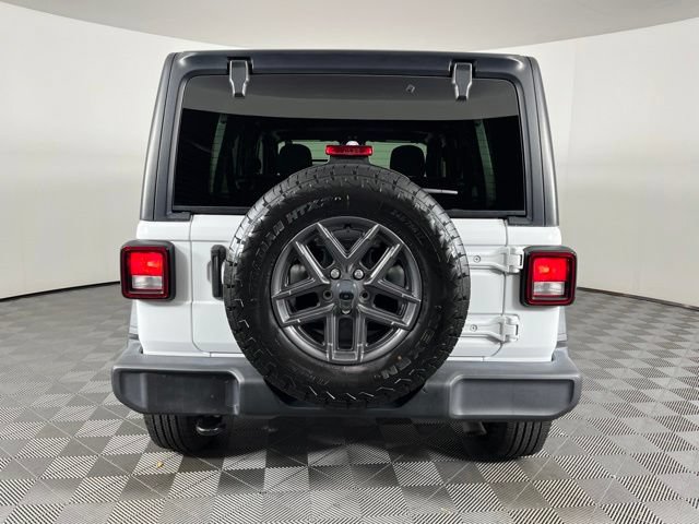 Used 2024 Jeep Wrangler Unlimited Sport AWD/4WD image 10