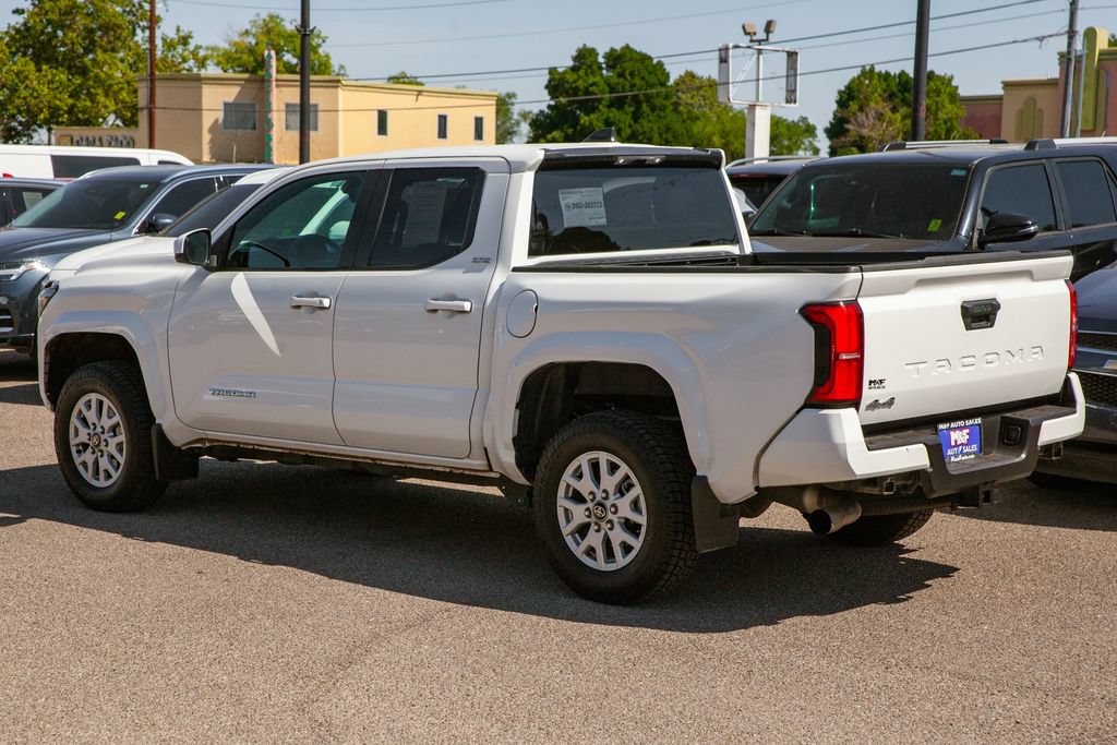 Used 2025 Toyota Tacoma SR5 AWD/4WD image 7