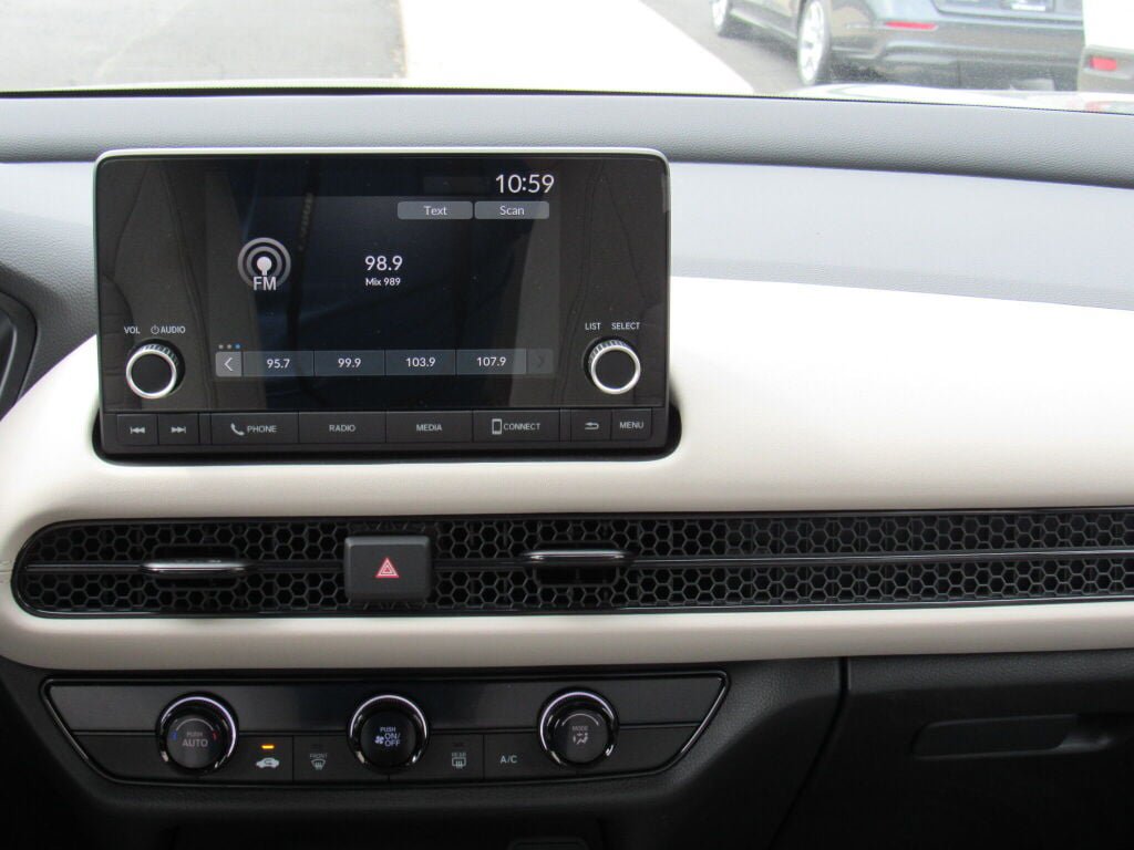 Certified 2024 Honda HR-V LX image 11