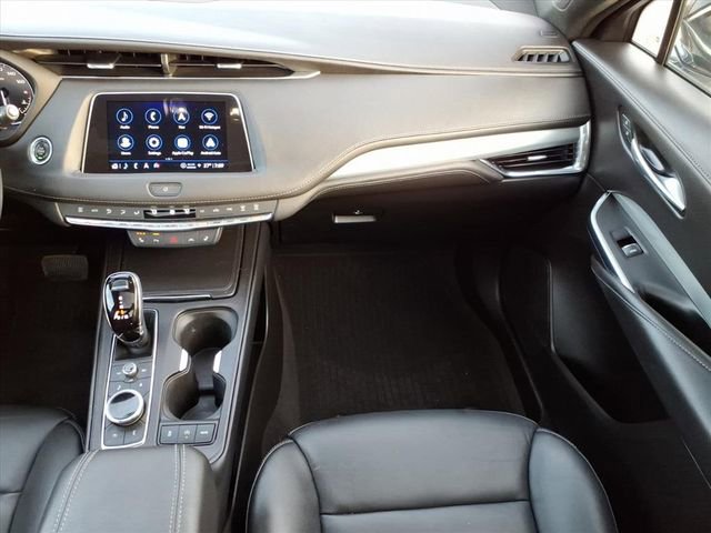 Used 2023 Cadillac XT4 Premium Luxury w/ Cold Weather Package image 16