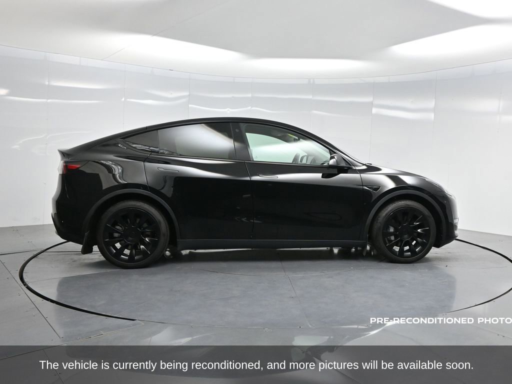Used 2023 Tesla Model Y Long Range image 39