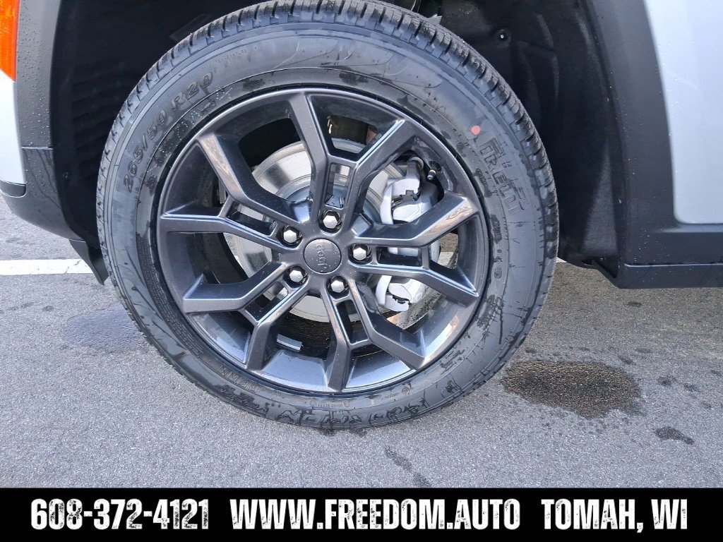 Used 2025 Jeep Grand Cherokee L Limited w/ Trailer Tow Package AWD/4WD image 43