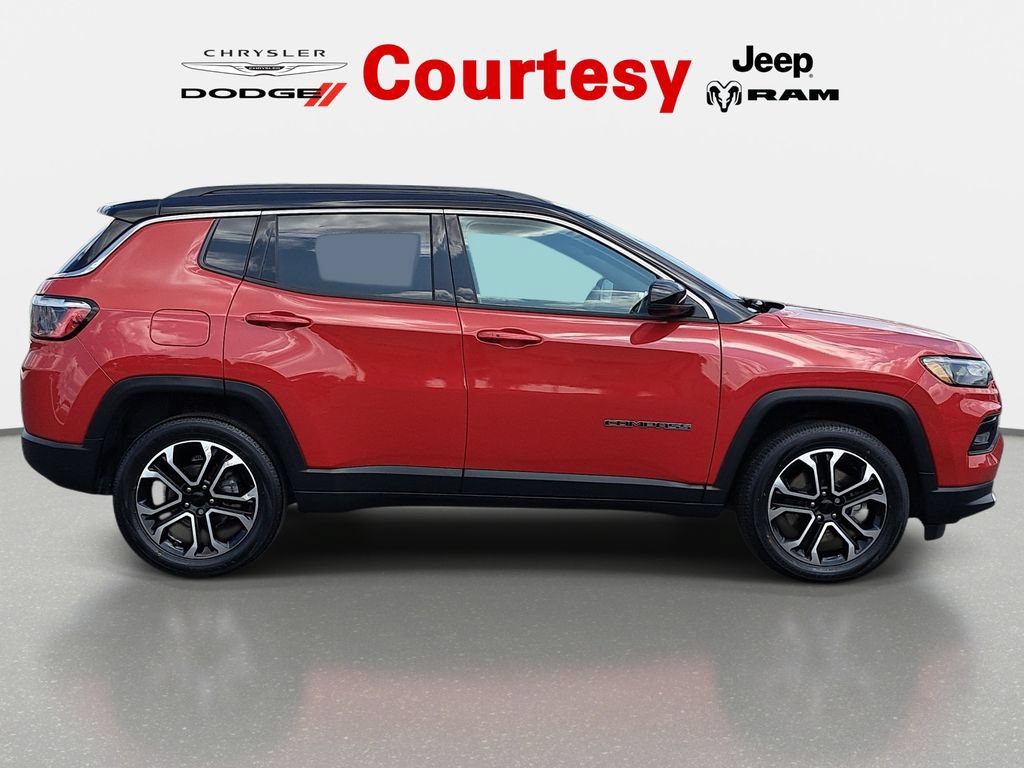 Certified 2023 Jeep Compass Limited AWD/4WD image 3