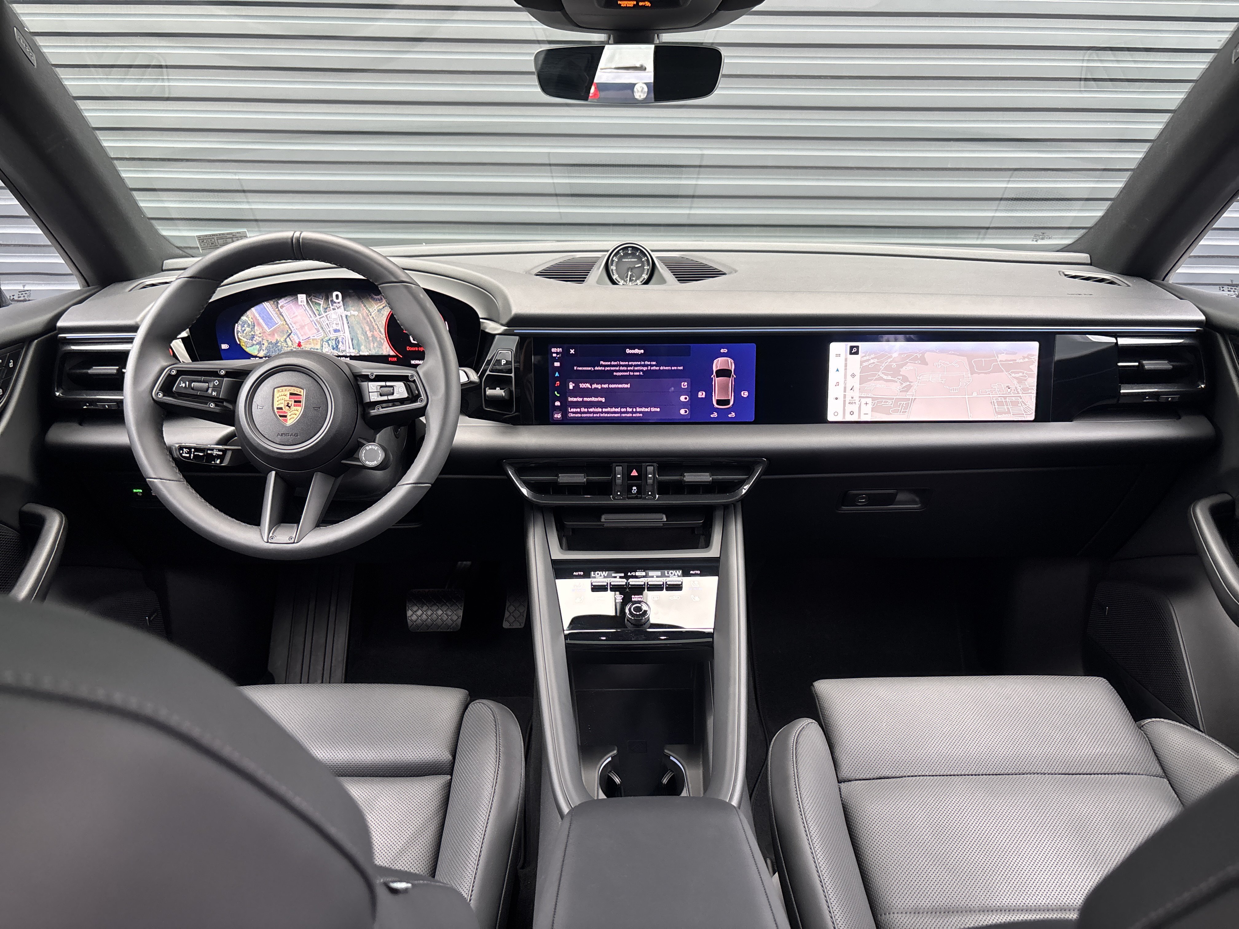 New 2025 Porsche Macan 4 Electric AWD/4WD image 22