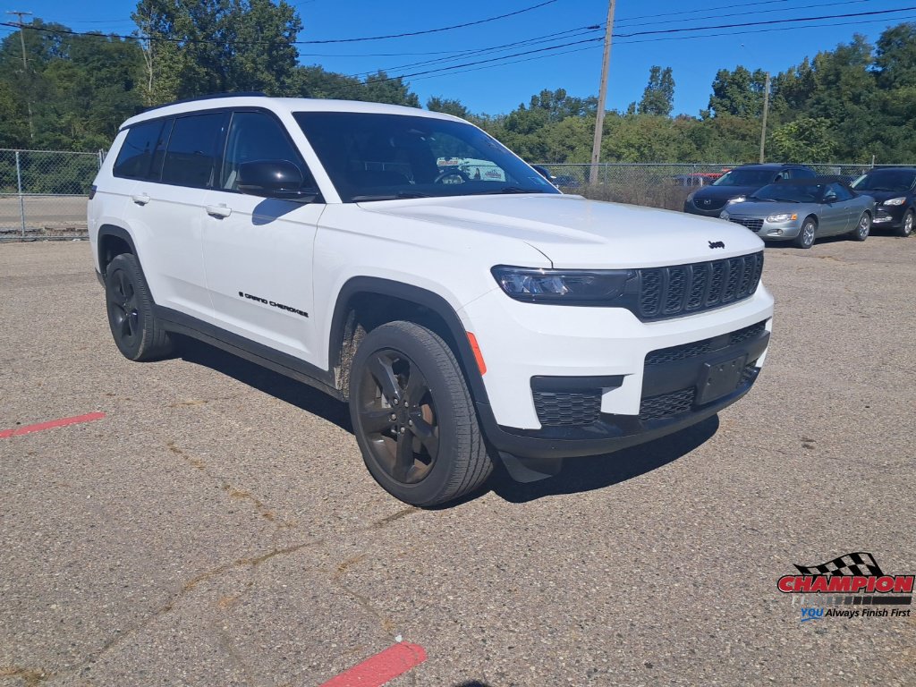 Used 2023 Jeep Grand Cherokee L Laredo AWD/4WD image 9