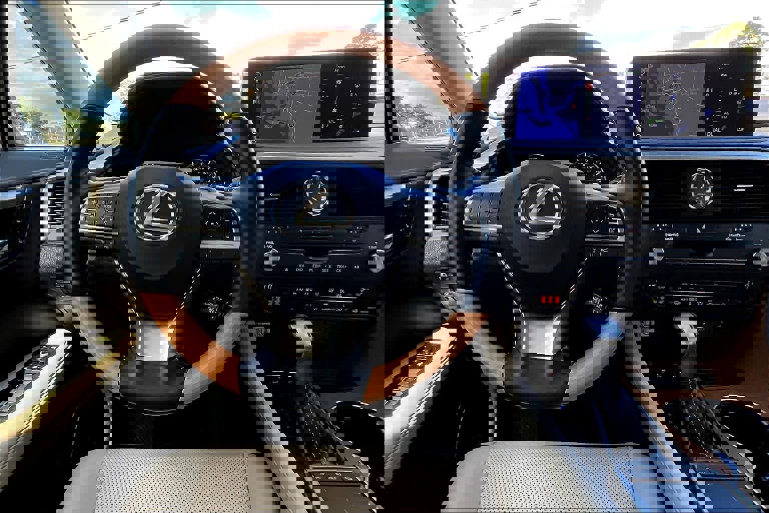 Used 2022 Lexus RX 350 FWD w/ Premium Package image 6