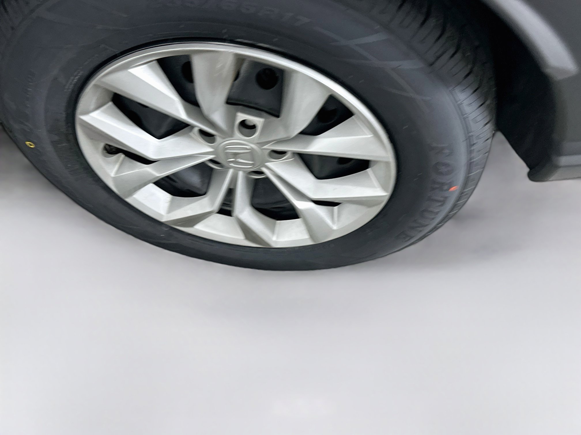 Used 2025 Honda CR-V LX image 11