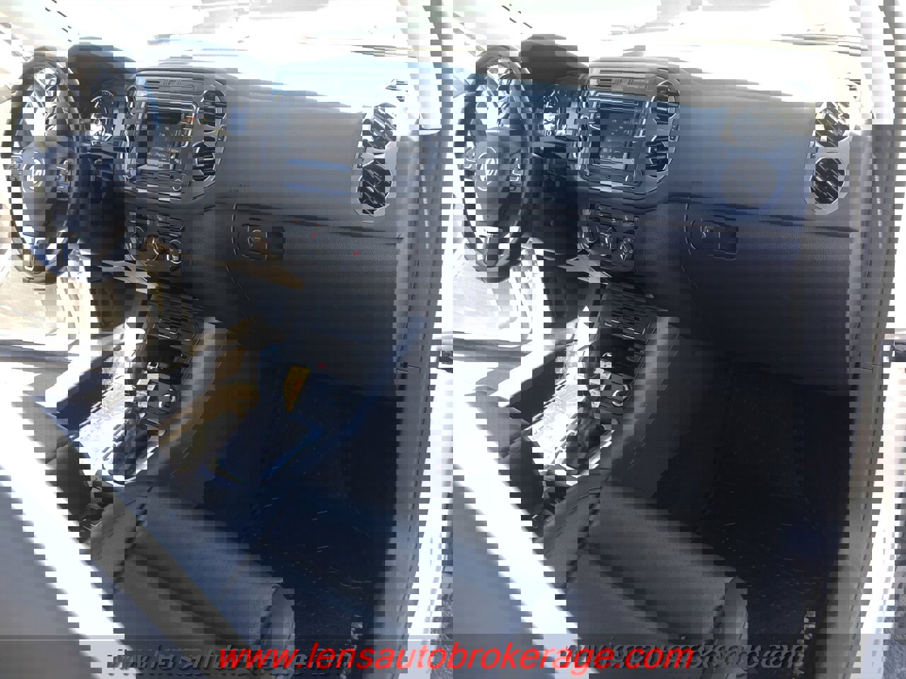 Used 2016 Volkswagen Tiguan S image 21