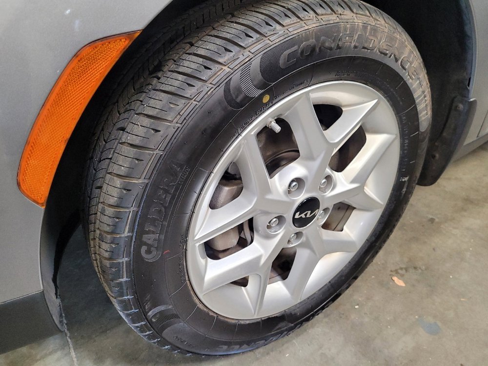 Used 2023 Kia Soul LX w/ LX Technology Package image 31