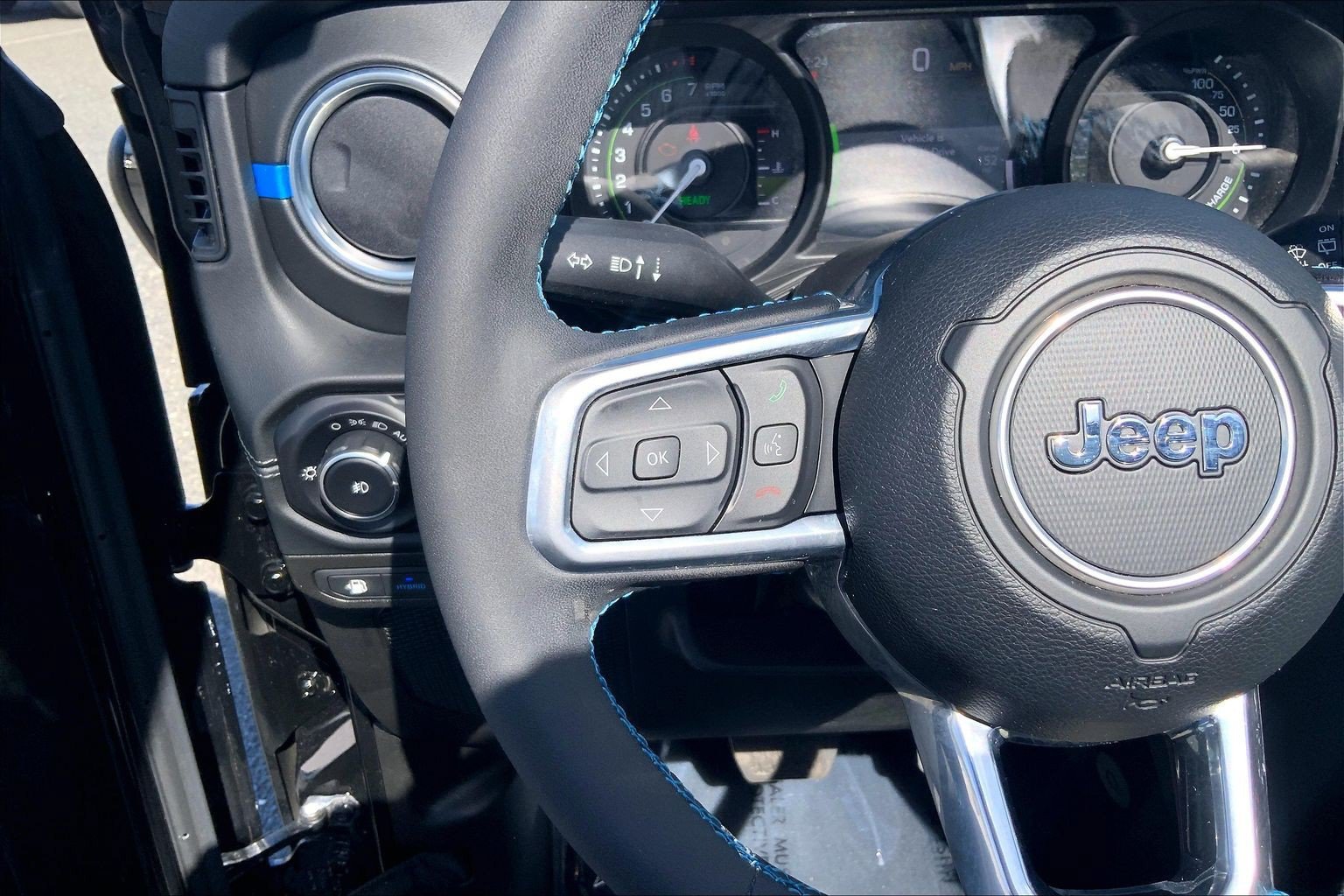 Used 2024 Jeep Wrangler High Altitude AWD/4WD image 23
