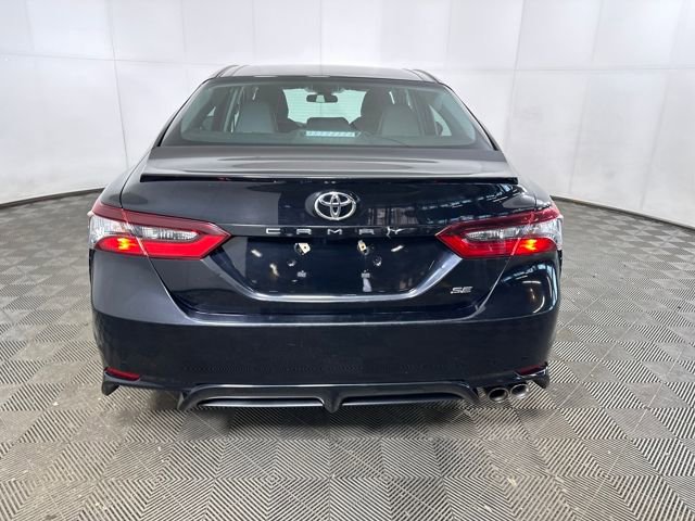 Used 2024 Toyota Camry SE image 4