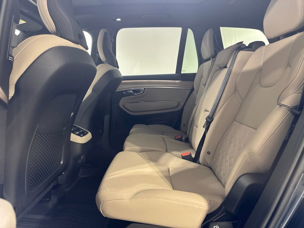 Used 2026 Volvo XC90 B6 Plus w/ Protection Package AWD/4WD image 22