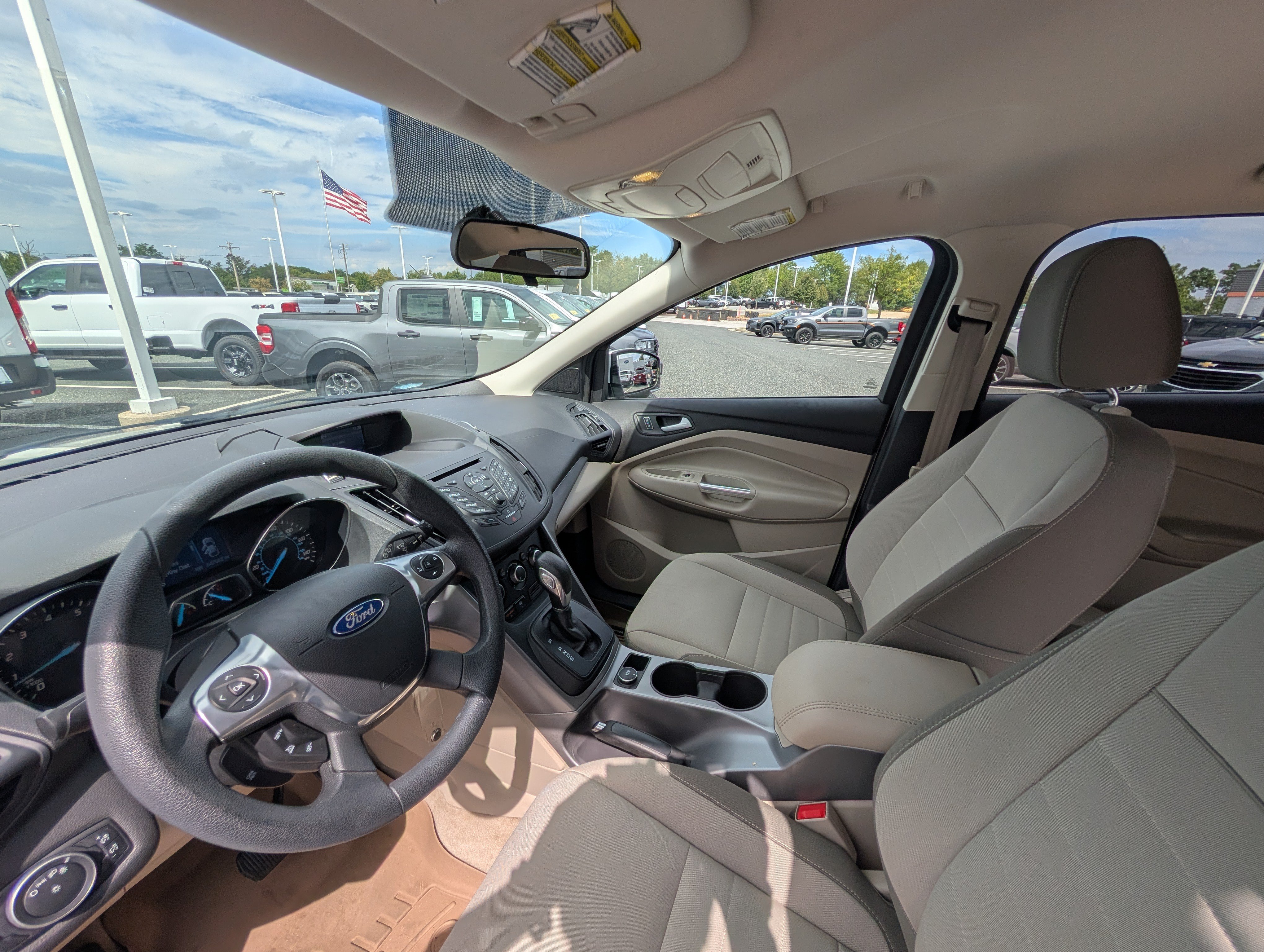 Used 2015 Ford Escape SE FWD image 14