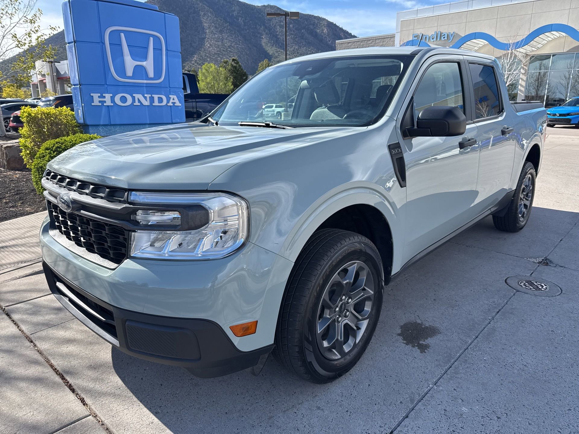 Used 2024 Ford Maverick XLT image 1