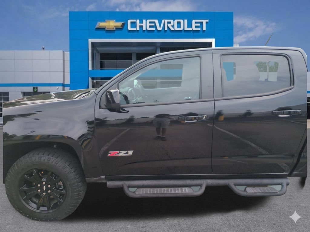 Used 2022 Chevrolet Colorado Z71 w/ Z71 Midnight Edition AWD/4WD image 13